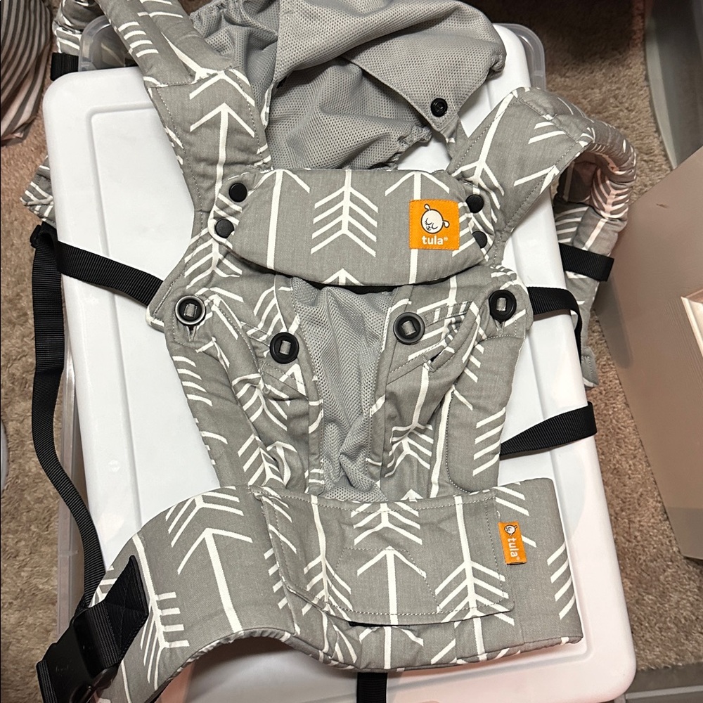 Tula Gray Carrier with White Arrow Design